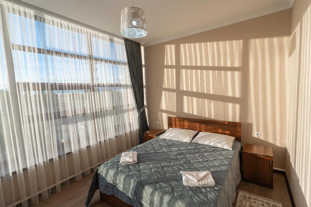 Muras Hotel Каракол Екстериор снимка