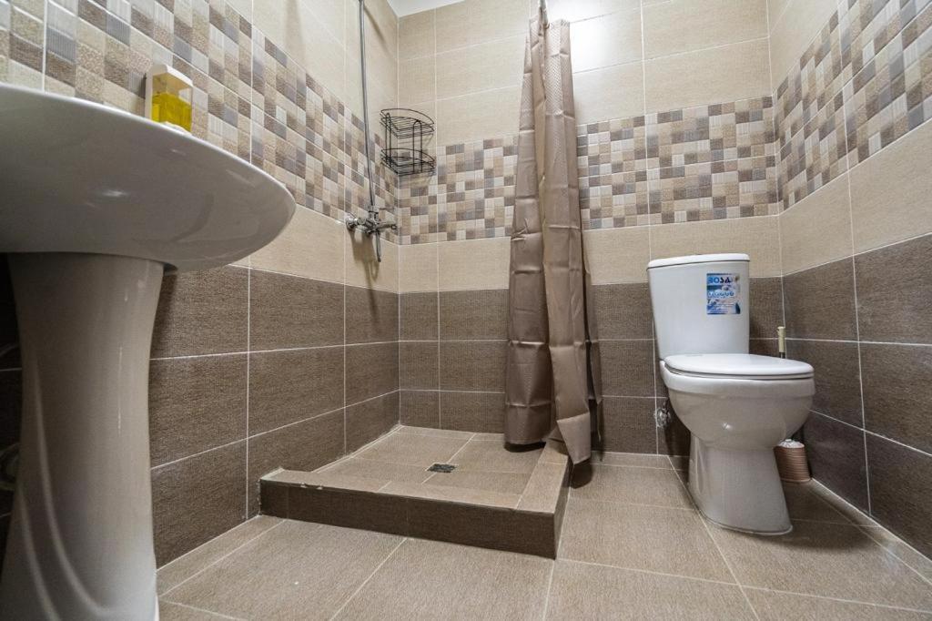 Muras Hotel Каракол Екстериор снимка
